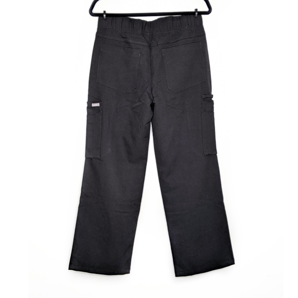 FIGS Tema Performance Wide Leg Cargo Scrubs Pants - Picture 2 of 12